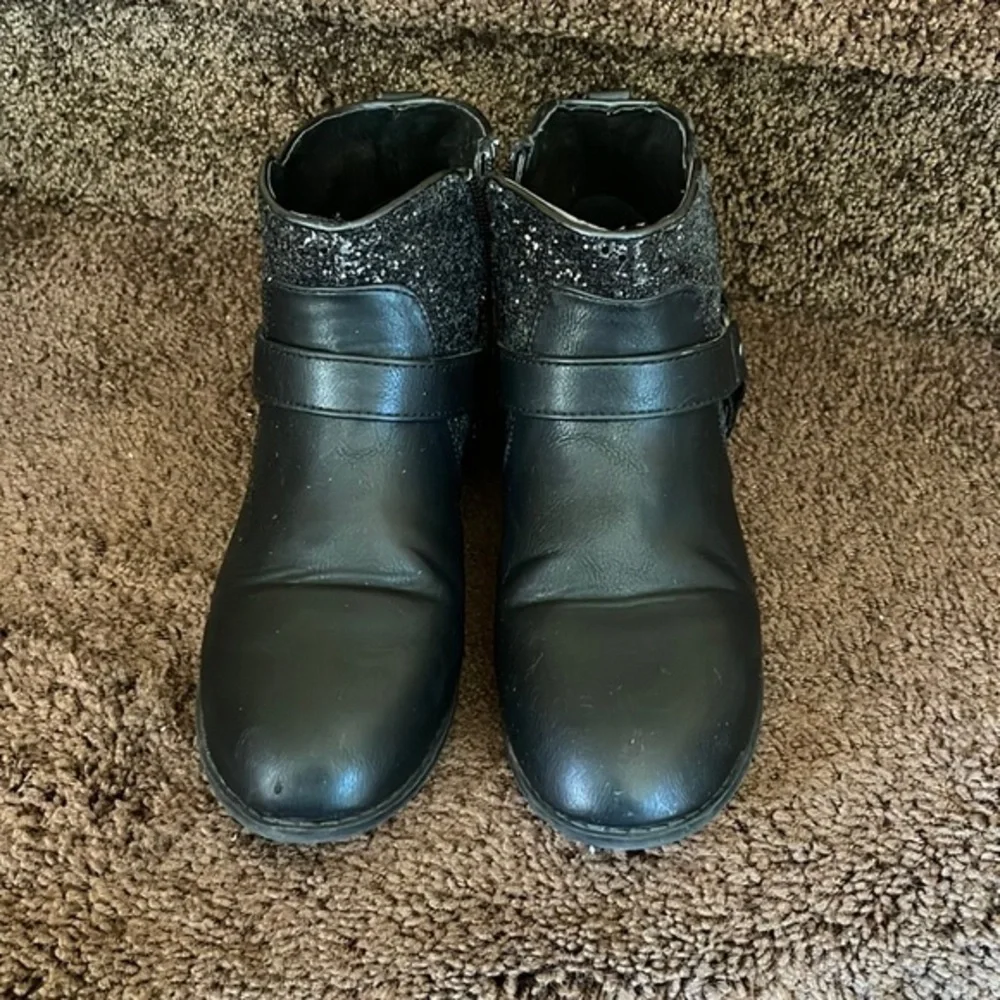 Rocketdog boots, size 5